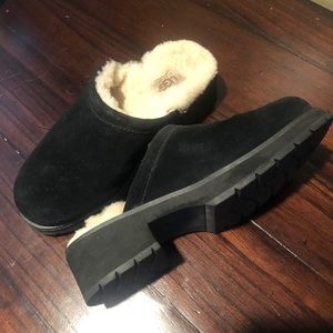 Ugg clogs